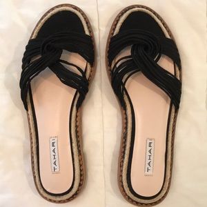 Tahari sz 7 NWOT cloth slide slip on sandals